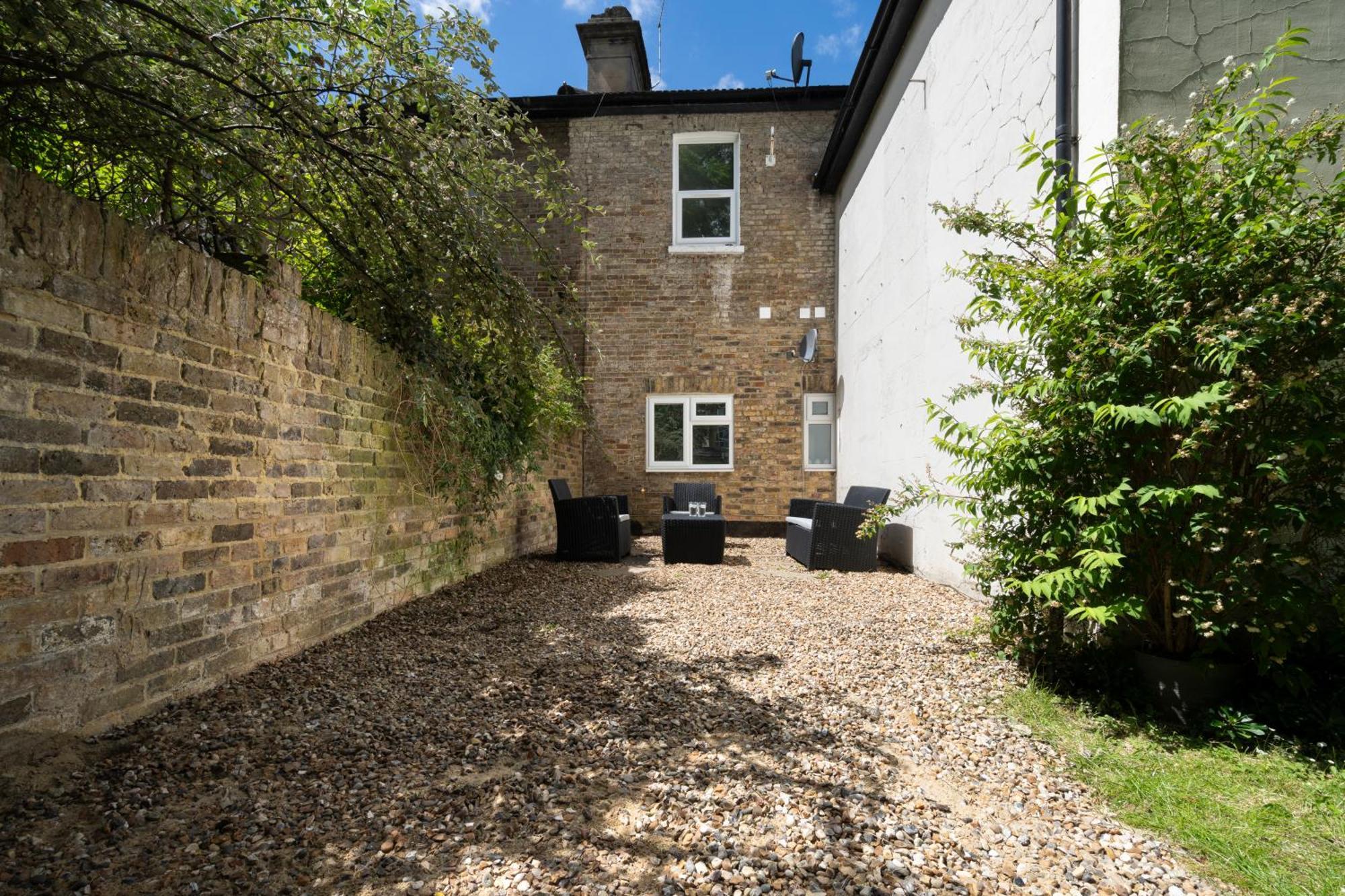Cozy 2 Bedroom Apartment In Sutton Sutton  Exterior foto